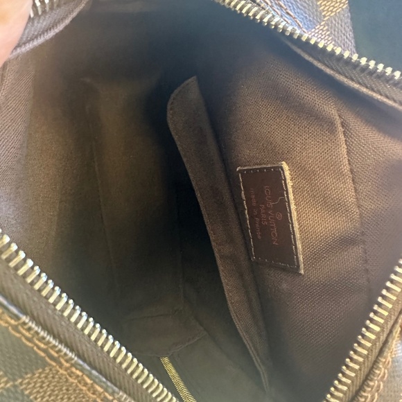 Louis Vuitton Olav PM Damier Ebene Crossbody Bag - in Excellent Condition - Picture 5 of 6